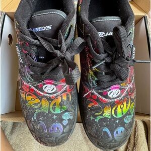 Heelys size 6